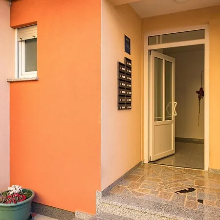 Apartment Julija Pula