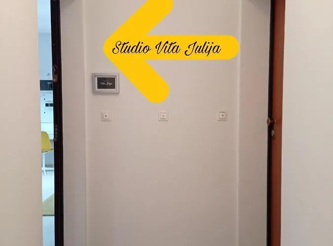 דירה Julija פולה